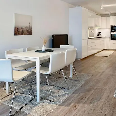 Unique Place By Bnb 19 2br, Terrace, Parkingairport Shuttle Leilighet