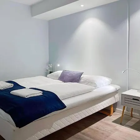 Unique Place By Bnb 19 2br, Terrace, Parkingairport Shuttle Leilighet *